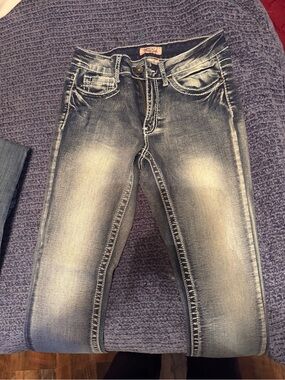 Women’s Boot Cut Jeans - Washed Blue